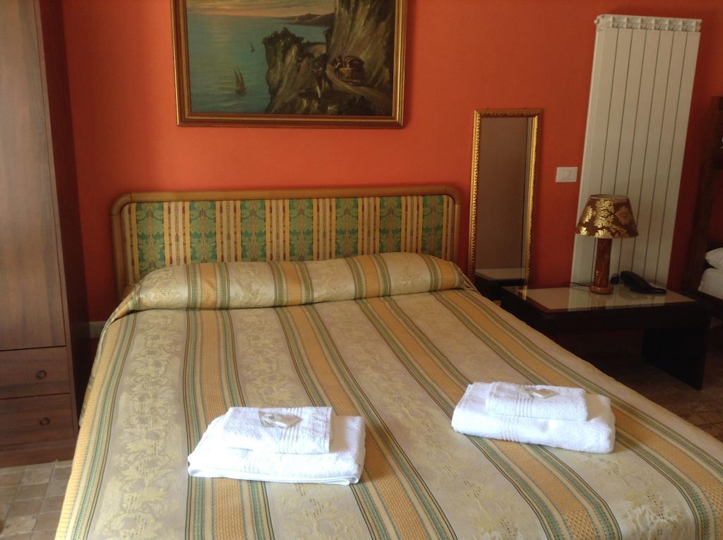 Villa Le Logge Ventimiglia Oda fotoğraf